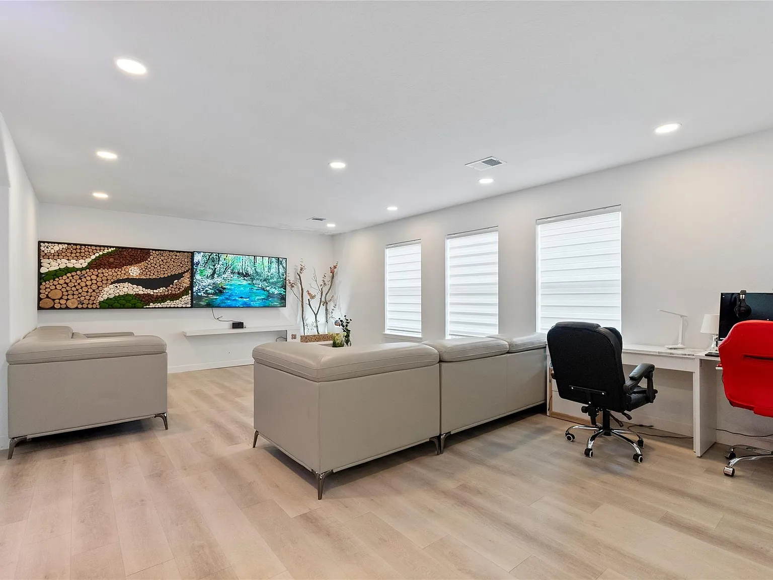 4 bed, 3.0 bath, 2351 sqft, $2,200 — Photo 4