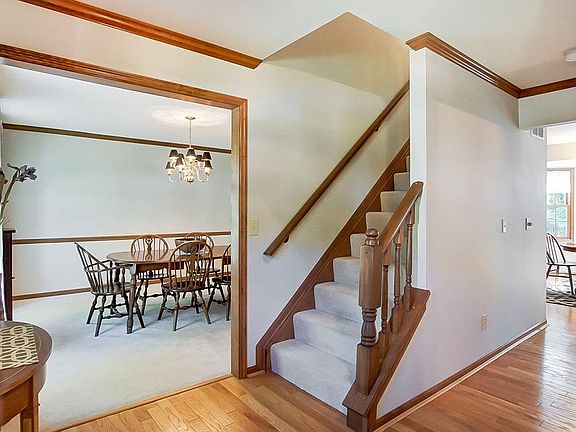 3rd image of 2901 Ashwood Dr