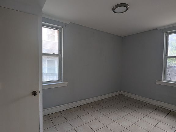 4th image of 1114 Magnolia Ave #5A