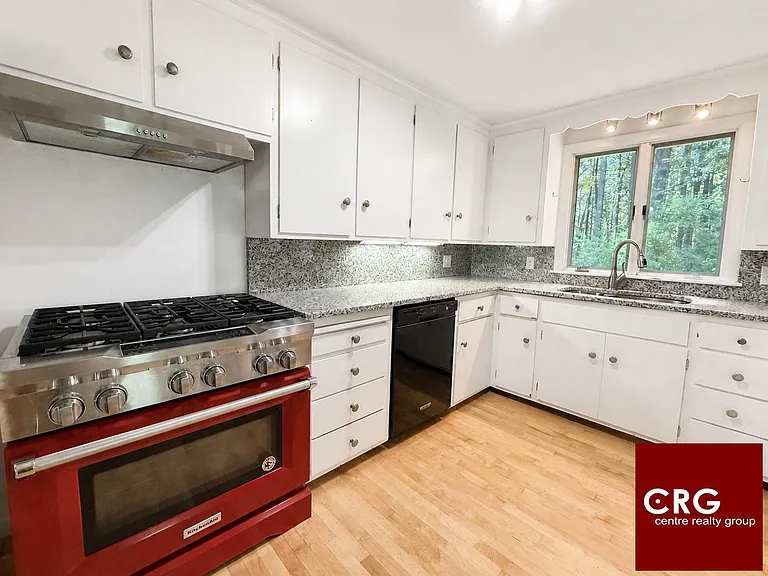 53 Deerhaven Rd — Photo 2