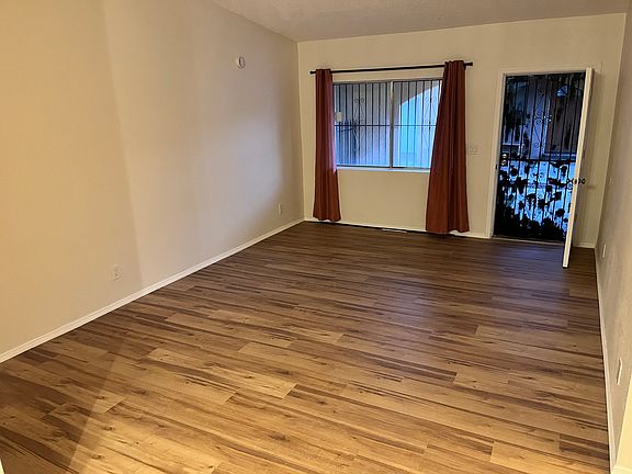 5th image of 4150 N Fremont Ave Unit A