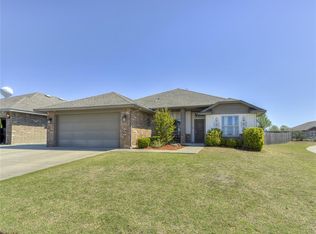 2117 Snapper Ln, Midwest City, OK 73130