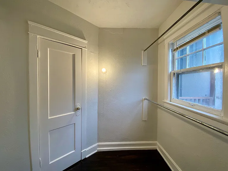 4245-47 Harrison Street & 1002-1006 E 43rd Street — Photo 17