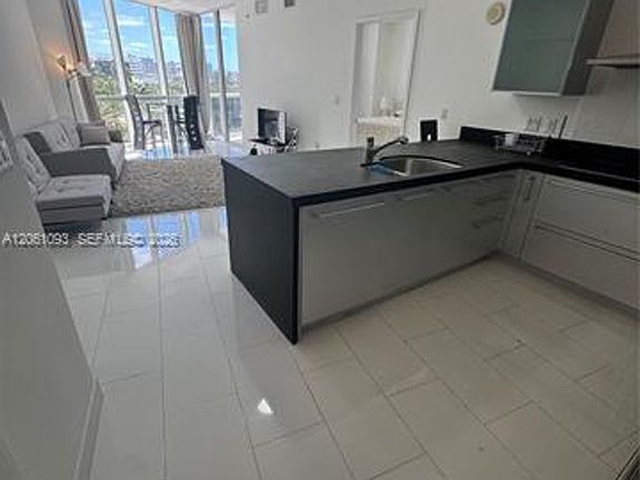 3rd image of 18201 Collins Ave #Cu-608