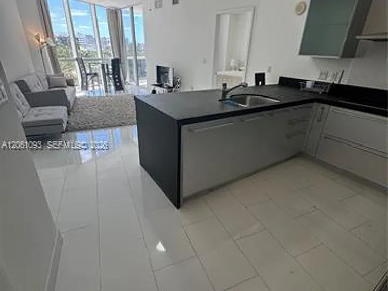 18201 Collins Ave #CU-608 — Photo 3