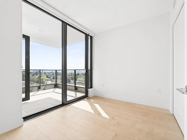135 E 13th St #1301 — Photo 11