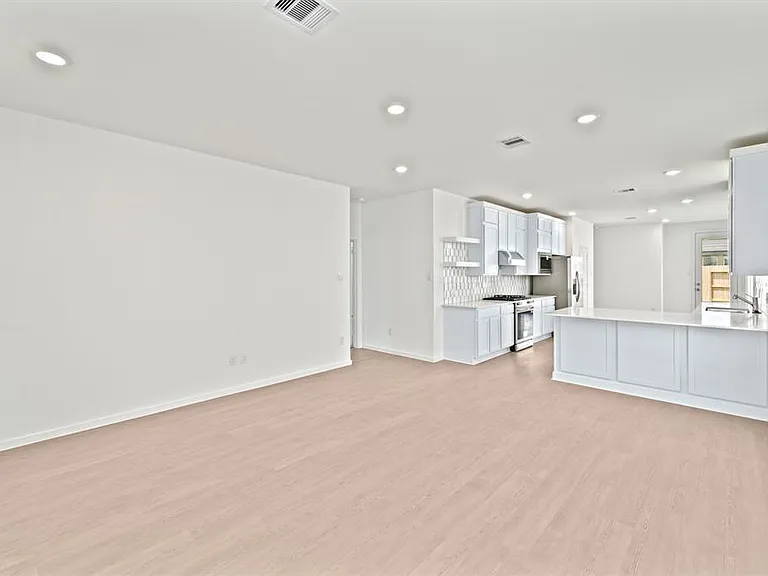 5214 Santa Cruz Bay — Photo 5