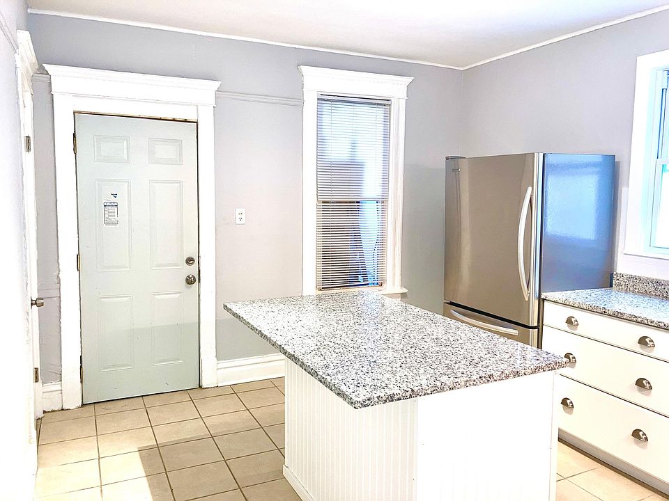 1st image of 1939 N Kedvale Ave #1