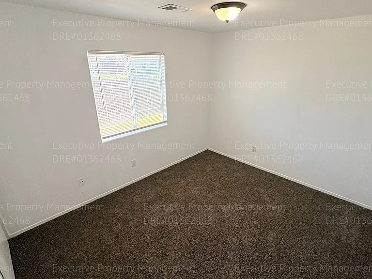7400 Cross Glade St — Photo 26
