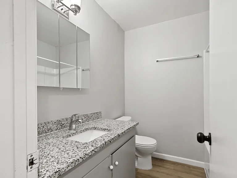 745 F St #2 — Photo 14