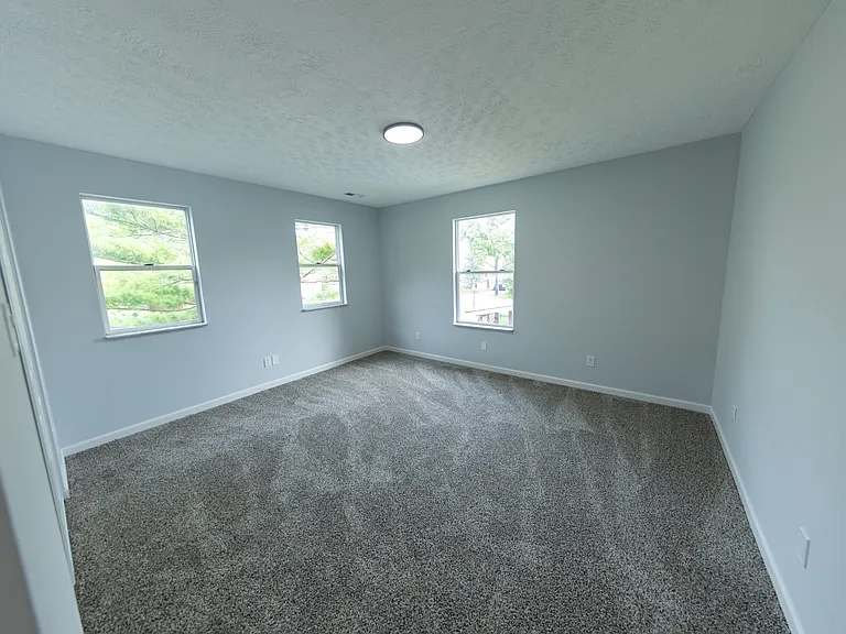 512 N Warren Ave — Photo 38