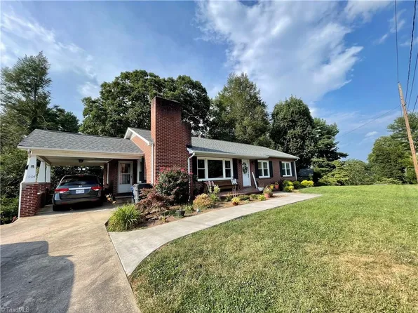 1004 Woodland Blvd, Wilkesboro, NC 28697