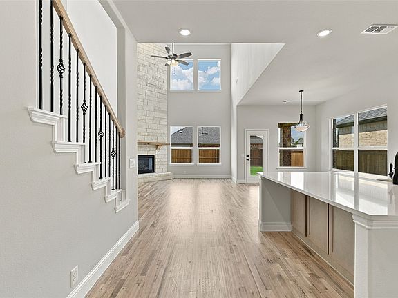 4th image of 1414 Colorado Rd