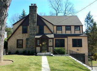 20 Hillside Ave, White Plains, NY 10607