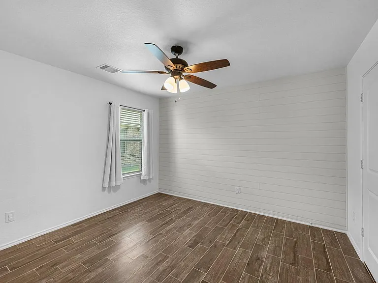 9415 Paloma Creek Dr — Photo 16