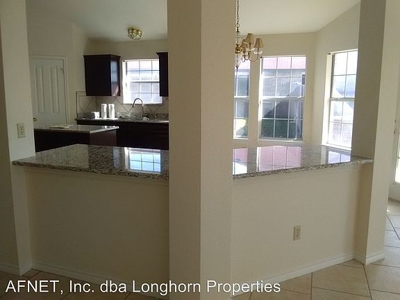 5th image of 2511 Creek Dr