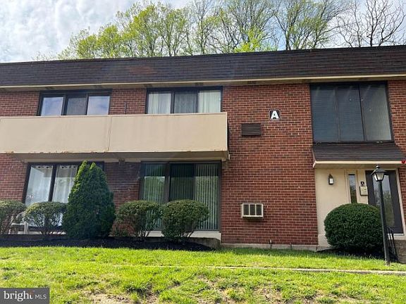 2nd image of 100 E Glenolden Ave APT A14