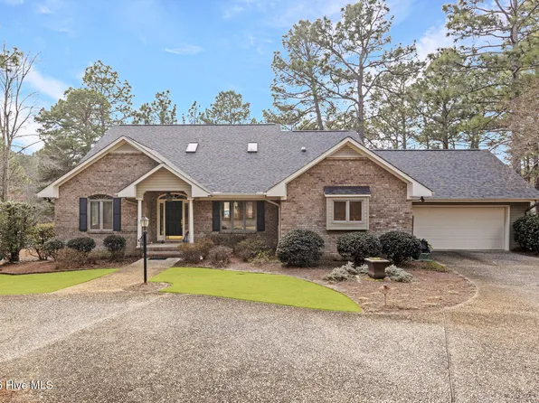 253 Devonshire Avenue W, West End, NC 27376