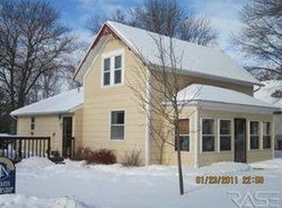 216 Second Ave, Chester, SD 57016