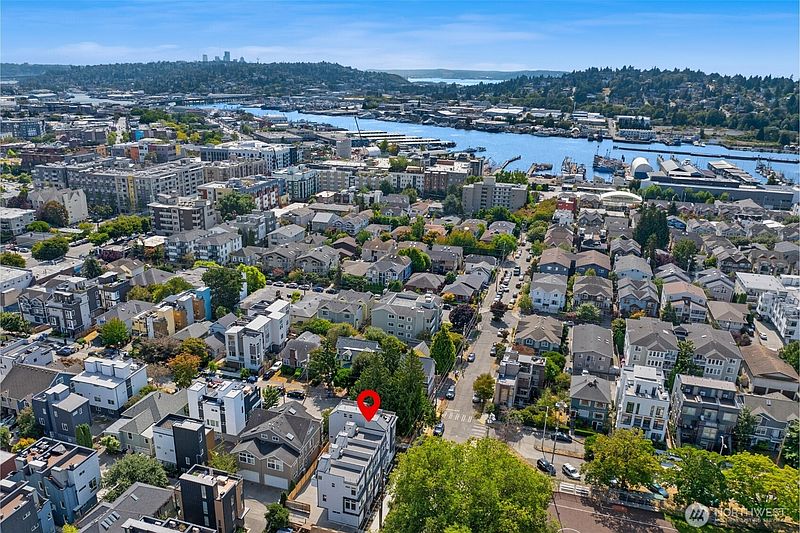 3rd image of 6006 26th Avenue NW