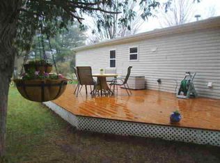 9410 Pickerel Lake Rd, Petoskey, MI 49770