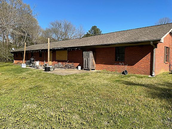 3rd image of 213 Seville Pl