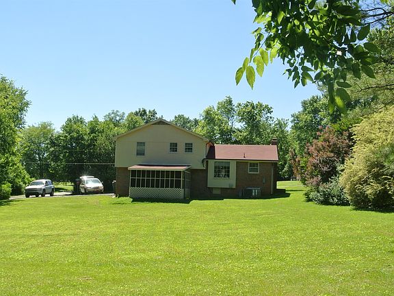 3rd image of 1281 Timberwood Dr