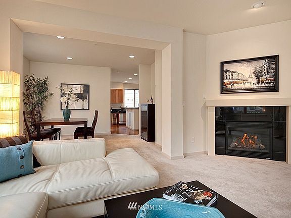3rd image of 2109 NW Boulder Way Drive #109