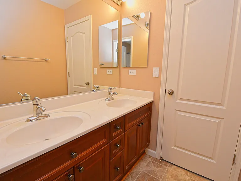 5266 Skystone Dr — Photo 24