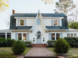 837 Henley Pl, Charlotte, NC 28207