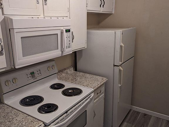 2nd image of 1002 Charisse St APT C