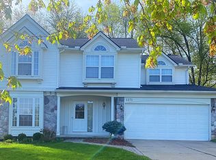 1371 Glenview Dr, Waterford, MI 48327