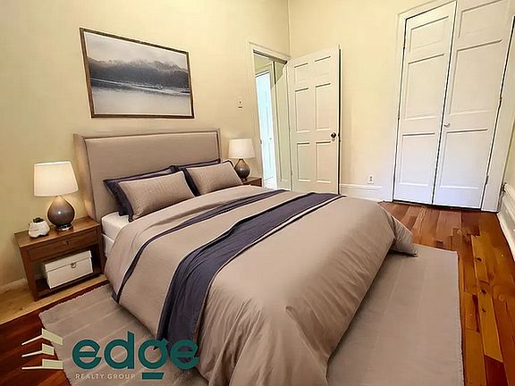 5th image of 1055 Dean St #4