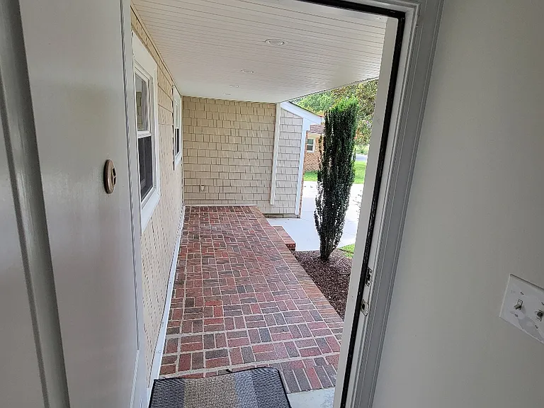 4844 Rosecroft St — Photo 45