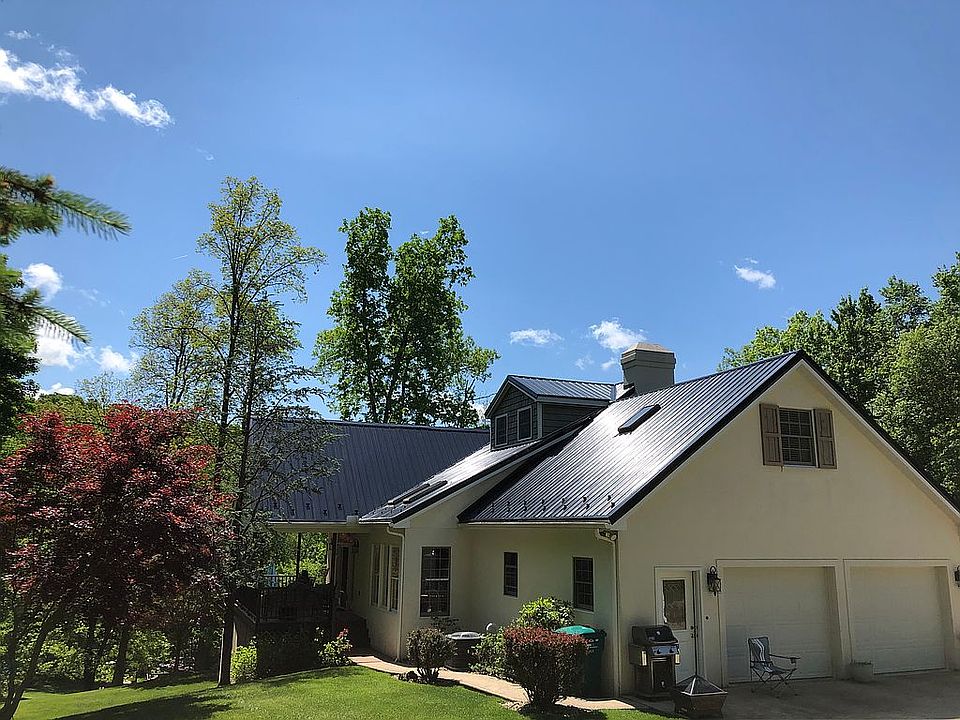 2nd image of 1393 Briarwood Rd
