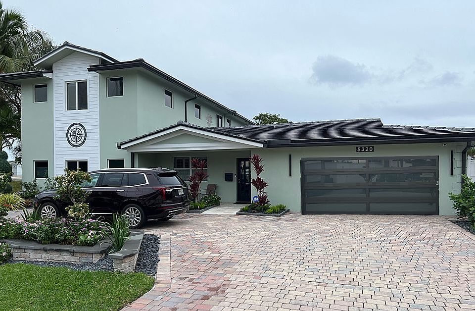 1st image of 5320 NE 26th Ave