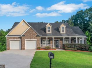 185 Stewart Glen Dr, Covington, GA