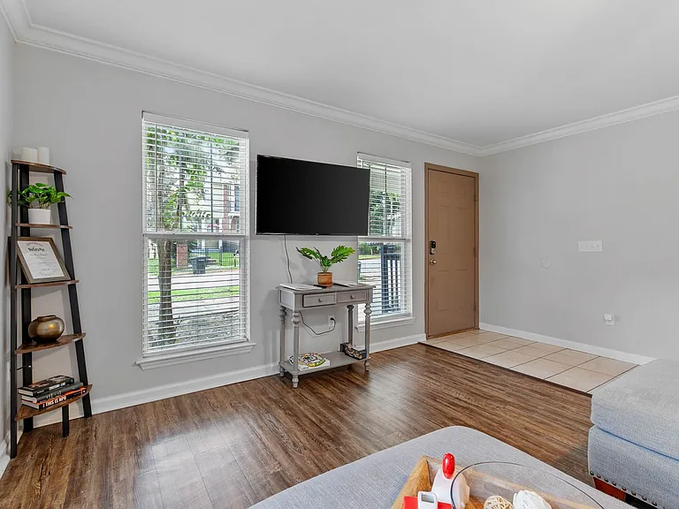 1235 N. Bronough Street — Photo 9