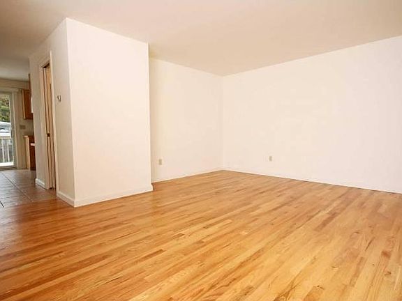 5th image of 18 Fairfield Rd