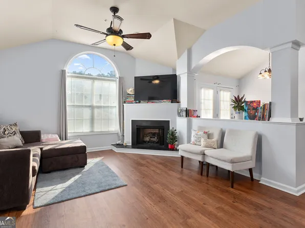 1395 Orchard Park Dr, Stone Mountain, GA 30083