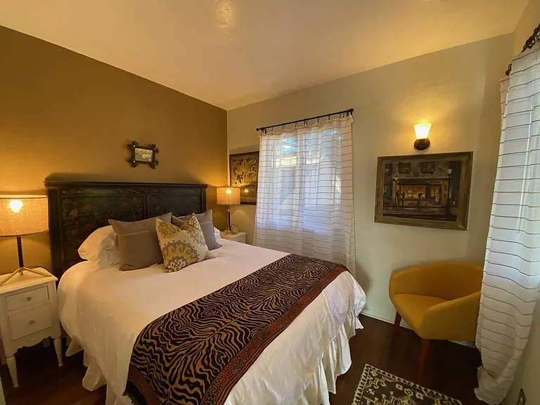 1328 W Valerio St — Photo 15