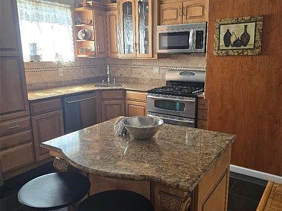2nd image of 1236 E 82nd St #71