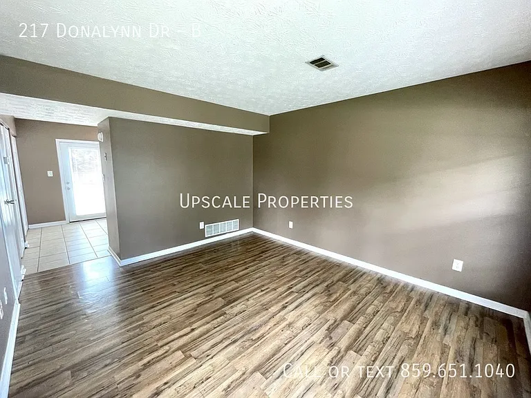 217 Donalynn Dr #B — Photo 2