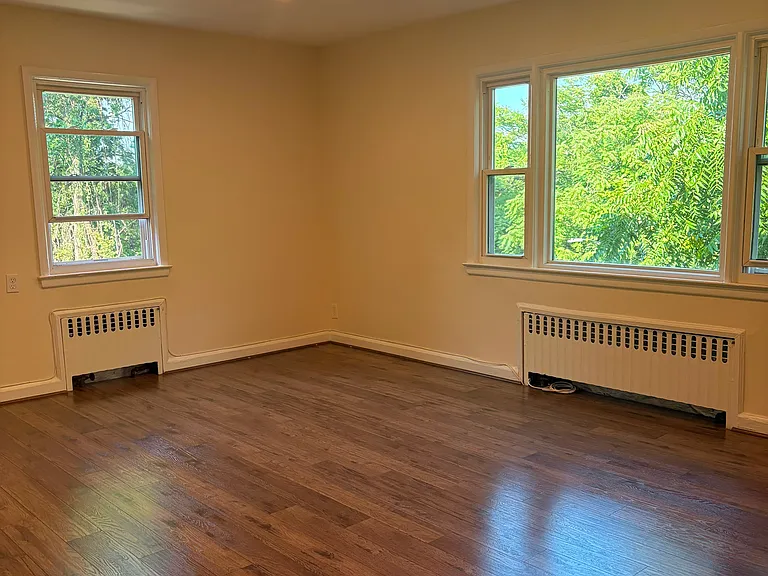 125 Murray Ave — Photo 10