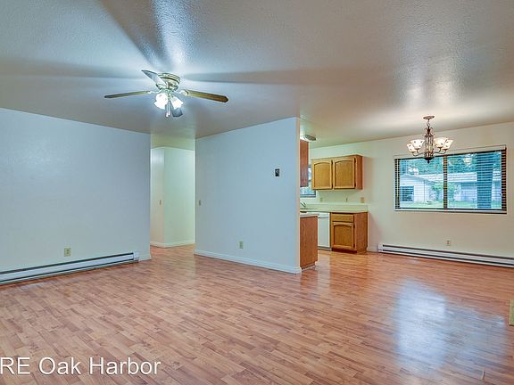 2nd image of 4496 Woodland Cir