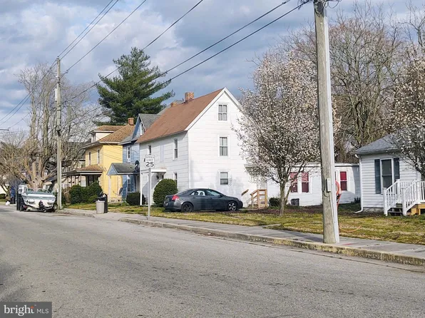 607 E Chestnut St, Delmar, MD 21875