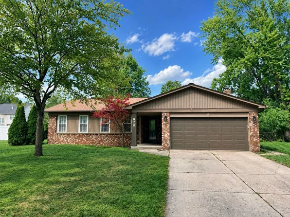 820 Huntsford Dr, Troy, MI 48084