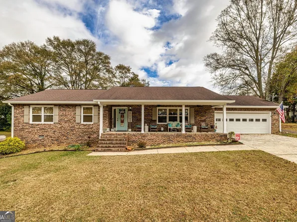 106 W Allison Cir, Carrollton, GA 30117