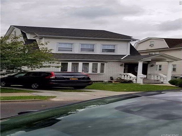 1st image of 8544 105th St