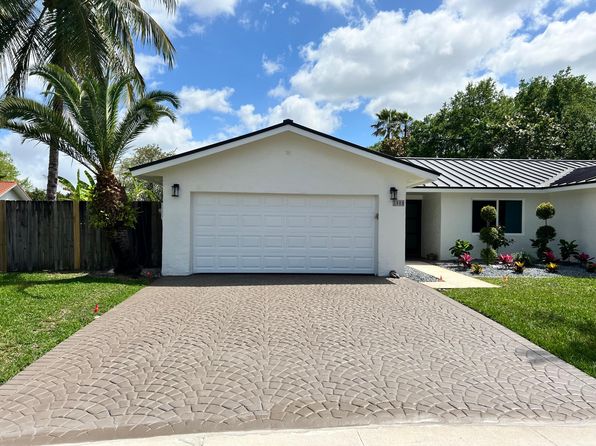 5988 SW 114th Ave, Cooper City, FL 33330